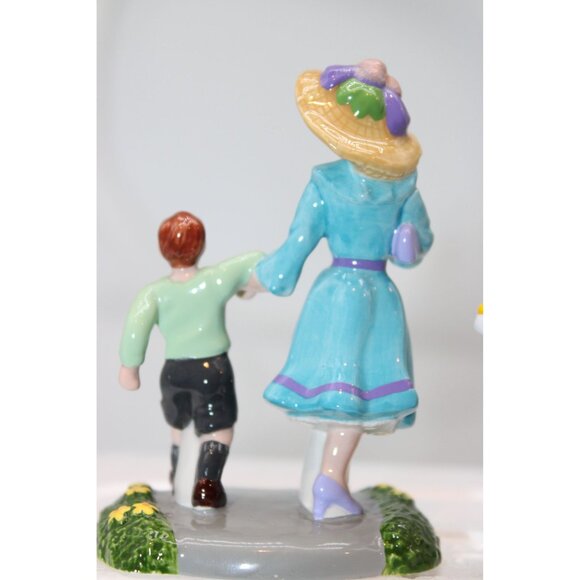 Dept 56 Snow Village - Dressed in our Easter Best, Set of 2 - Picture 6 of 6